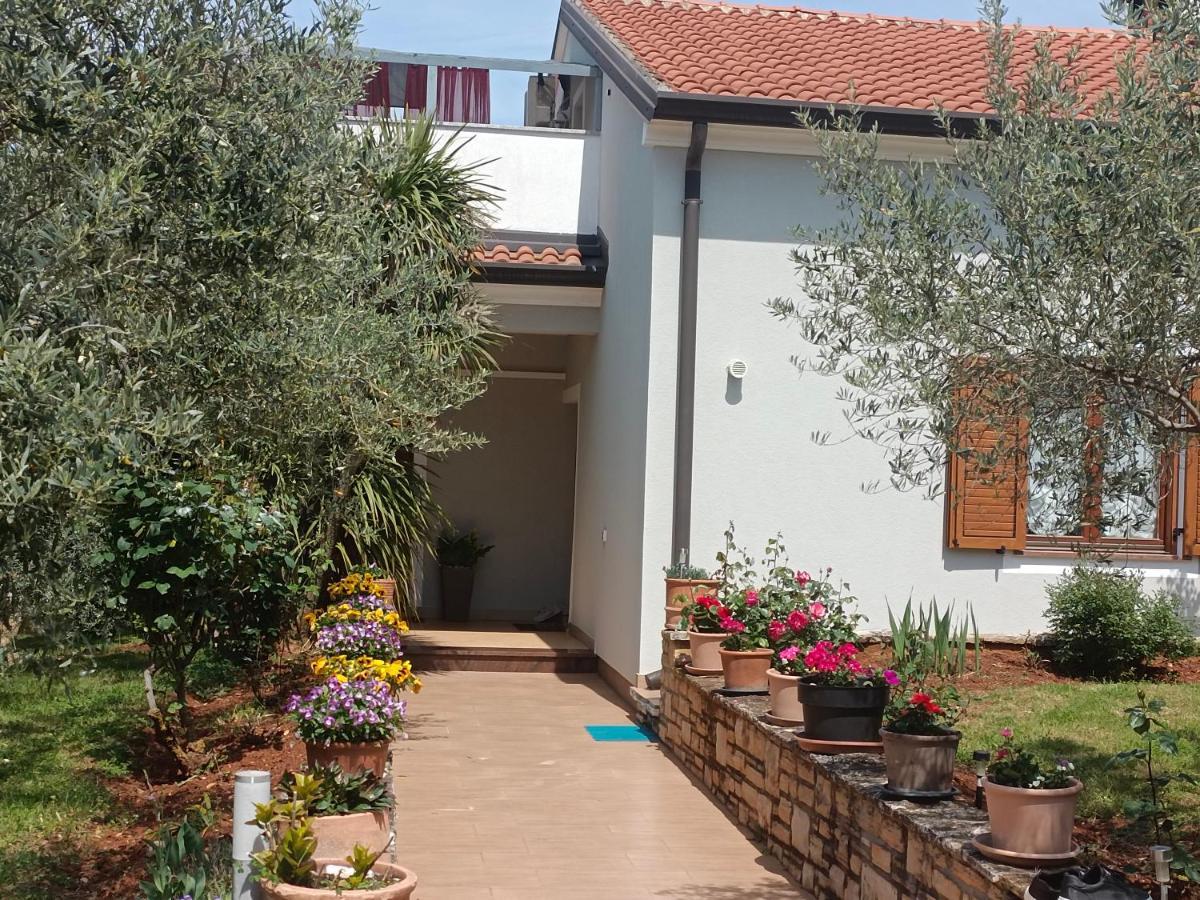 Apartment Analaura Умаг Екстериор снимка